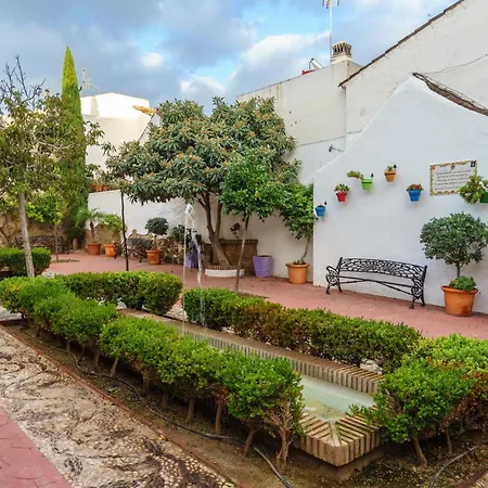 Premium Oldtown House 